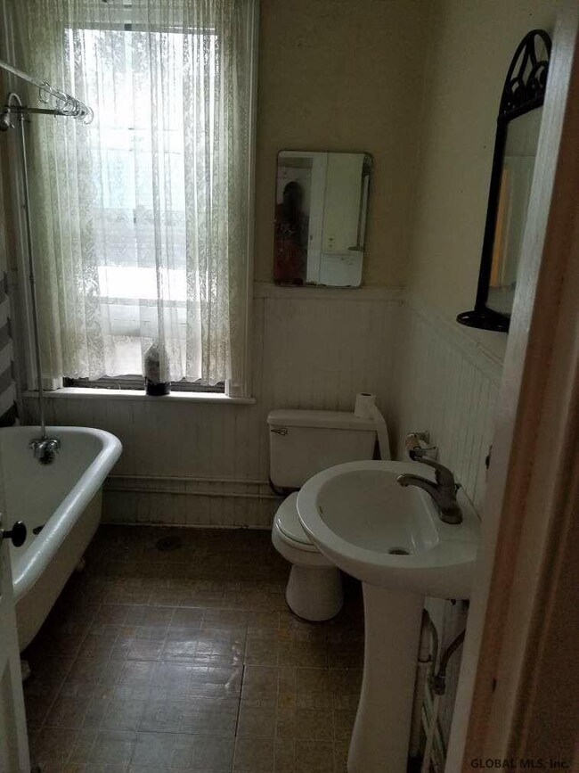 507 Morris St, Albany, NY 12208 - photo 6