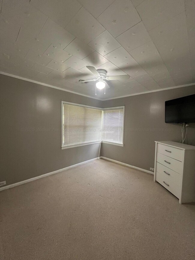 700 bedroom 1