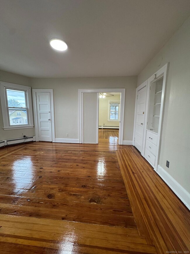 328 Chapman St, New Britain, CT 06051 - photo 5