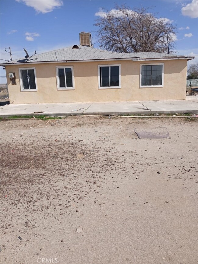 11028 E Avenue R, Littlerock, CA 93543 - photo 6