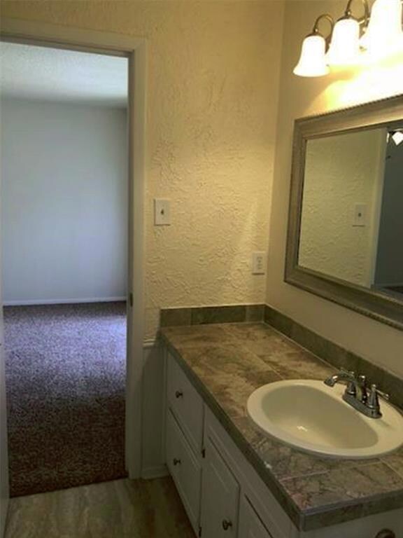 608 Billie Ruth Ln, Hurst, TX 76053 - photo 5