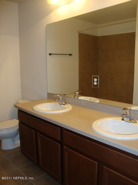 2nd floor full bath
