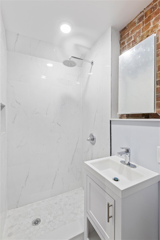 215 Shippen St unit 2, Weehawken, NJ 07086 - photo 5