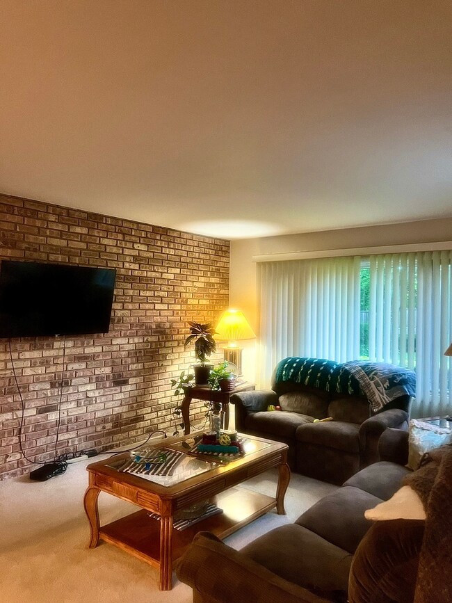 1813 Somerset Ln unit 25, Northbrook, IL 60062 - photo 5