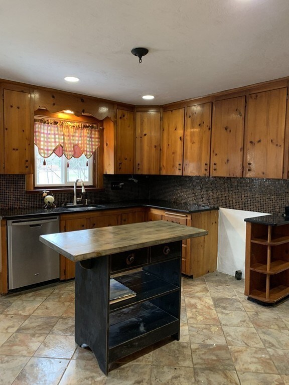 59 N Main St, Charlton, MA 01507 - photo 6