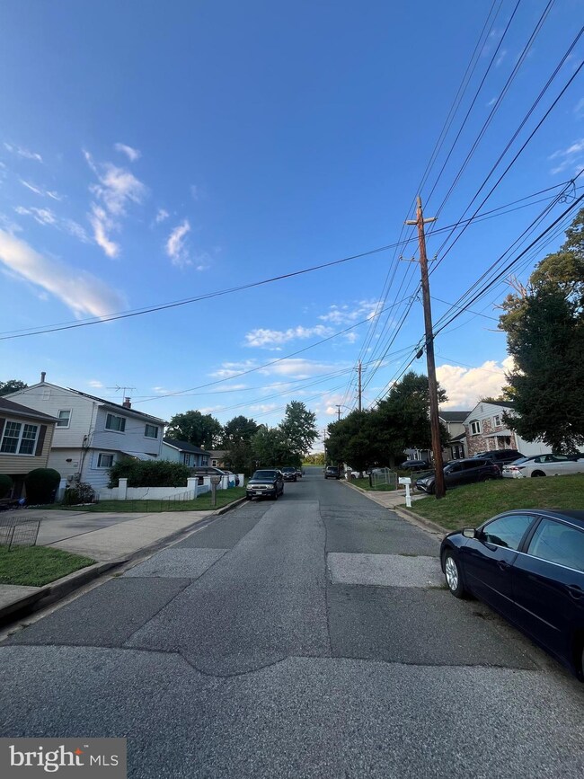 1521 Shamrock Ave, Capitol Heights, MD 20743 - photo 3