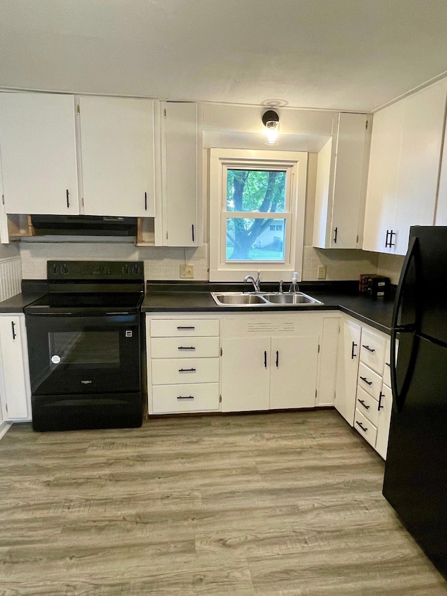 844 Broadway St N, Menomonie, WI 54751 - photo 4