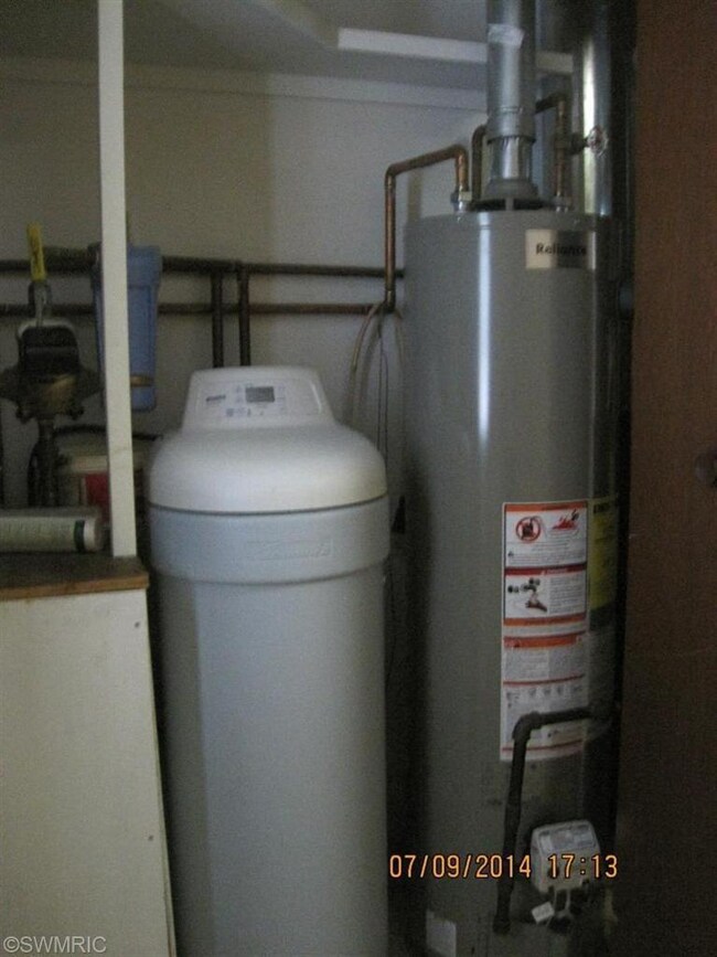 2094 Leach Lake Ln, Hastings, MI 49058 - photo 7