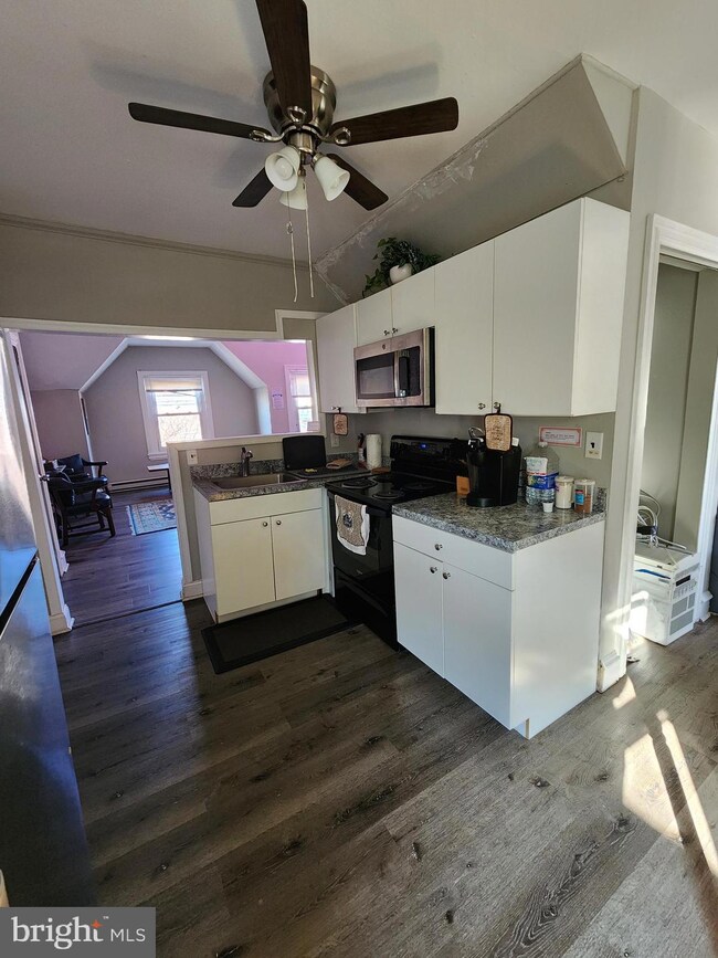 804 N Van Buren St unit 3, Wilmington, DE 19806 - photo 6