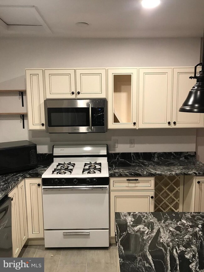 4103 Roland Ave, Baltimore, MD 21211 - photo 7