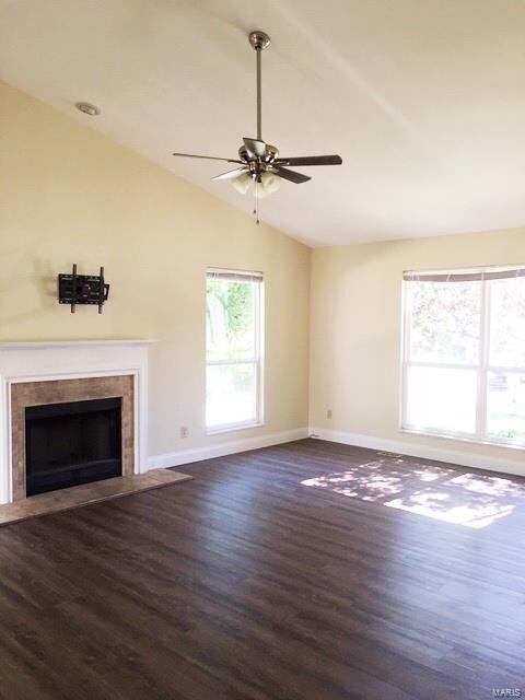 Open floor plan with vaulted ceiling in Great room