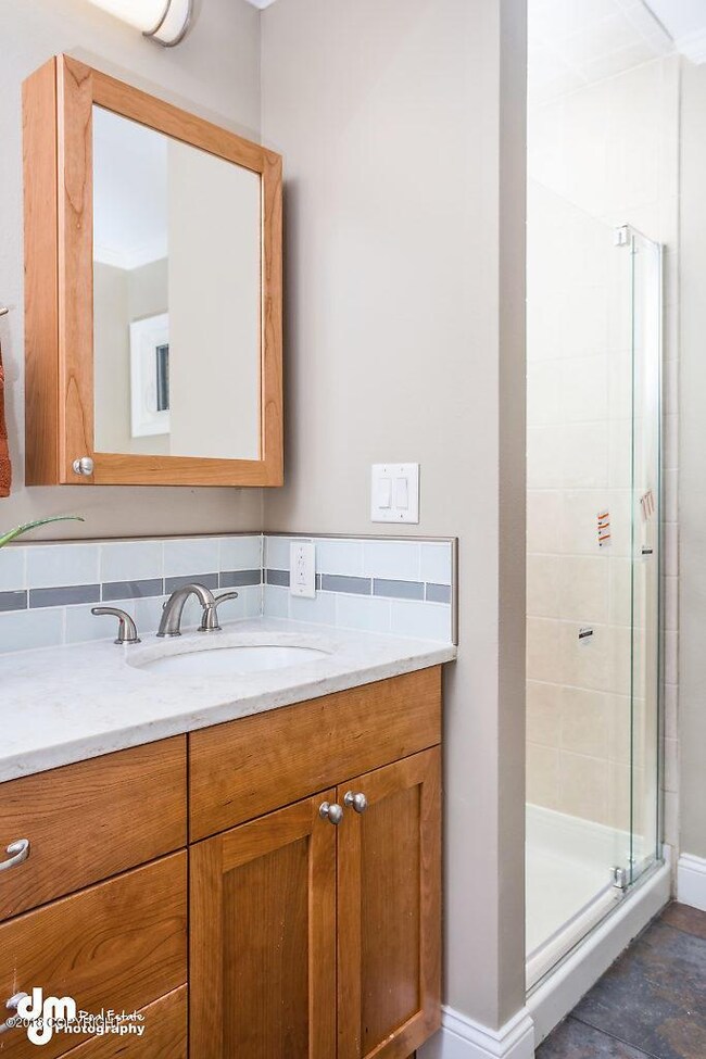 4909 Mills Dr, Anchorage, AK 99508 - photo 6