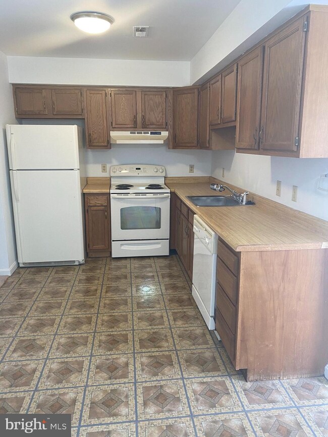 511 Powhatan Ct, Stafford, VA 22556 - photo 6