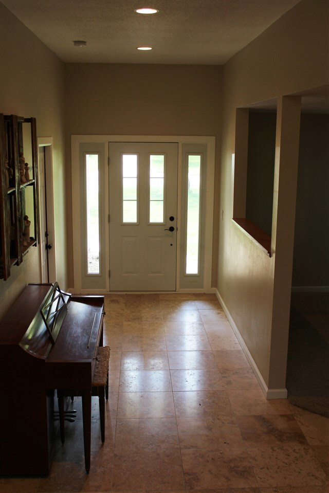 1806 Lilac Ln, Cedar Falls, IA 50613 - photo 3