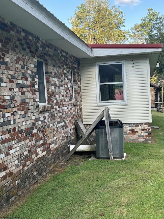 8106 Alton Rd, Adrian, WV 26210 - photo 4