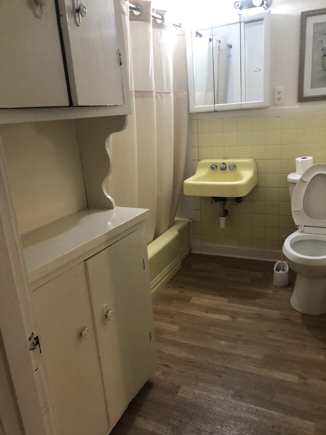 14 Exeter St, Newmarket, NH 03857 - photo 5