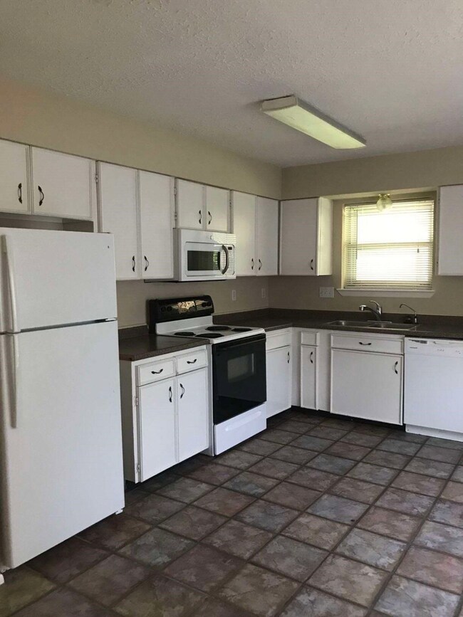 23238 Wintergate Dr, Spring, TX 77373 - photo 3