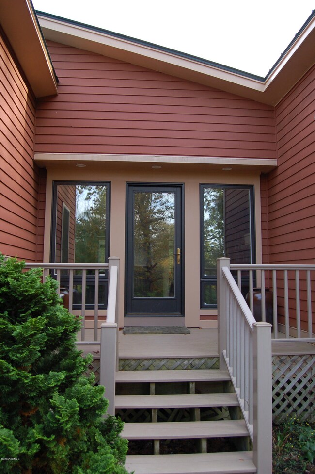 Exterior Entry Close up