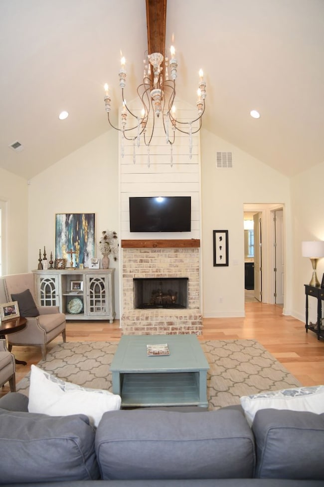 1129 E Wellsgate Dr, Oxford, MS 38655 - photo 4