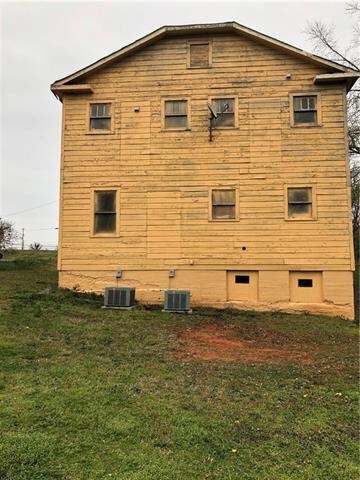 204 1st St SW, Hildebran, NC 28637 - photo 2