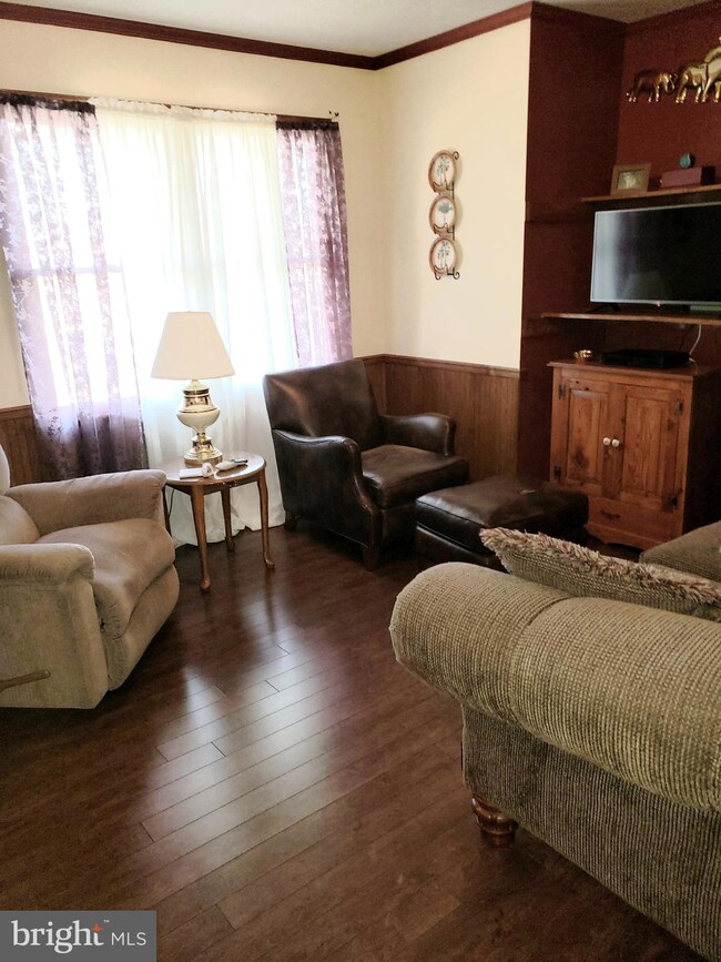 212 Chenoweth Dr, Bunker Hill, WV 25413 - photo 6