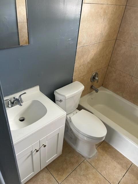 696 SW 4th St unit 4, Belle Glade, FL 33430 - photo 2