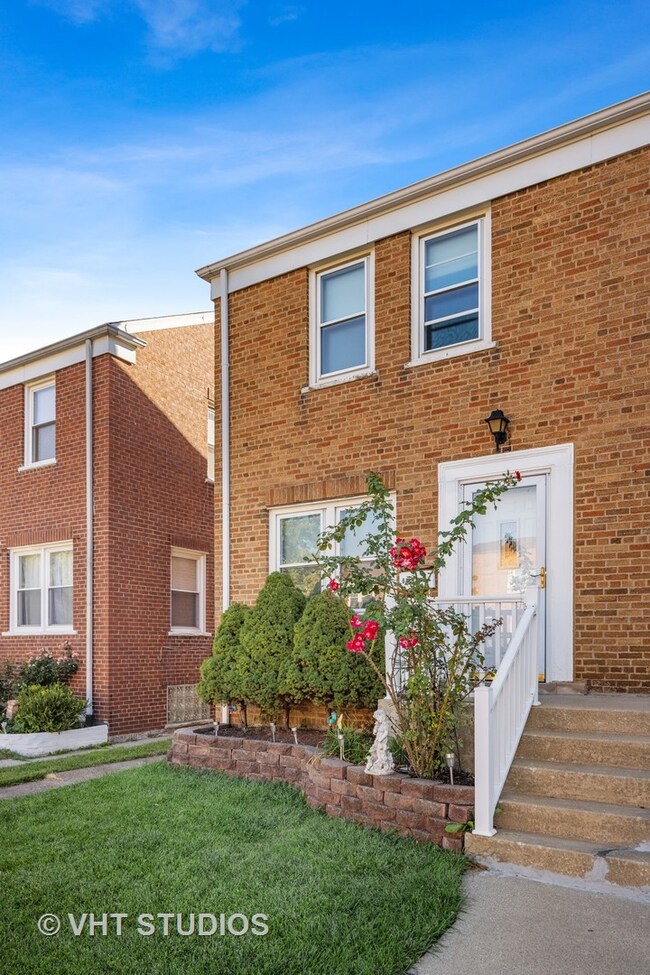 6351 S Long Ave, Chicago, IL 60638 - photo 2