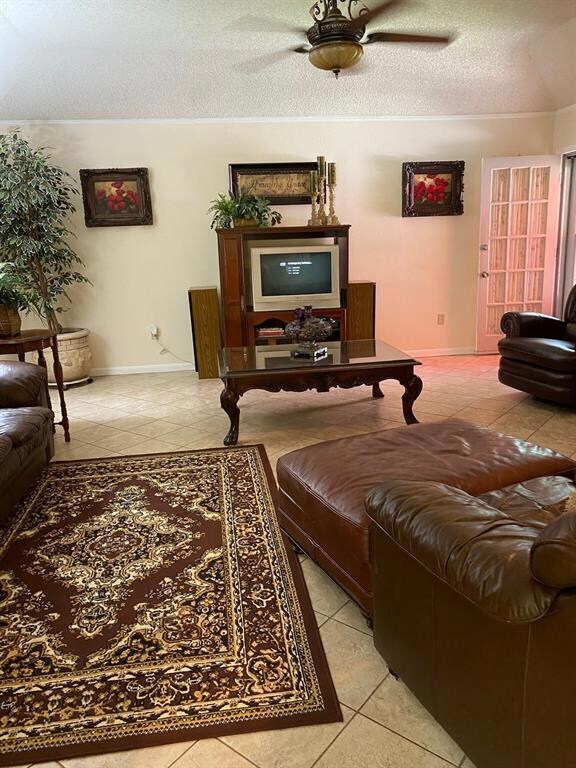 7100 Stonybrooke Dr, North Richland Hills, TX 76182 - photo 2