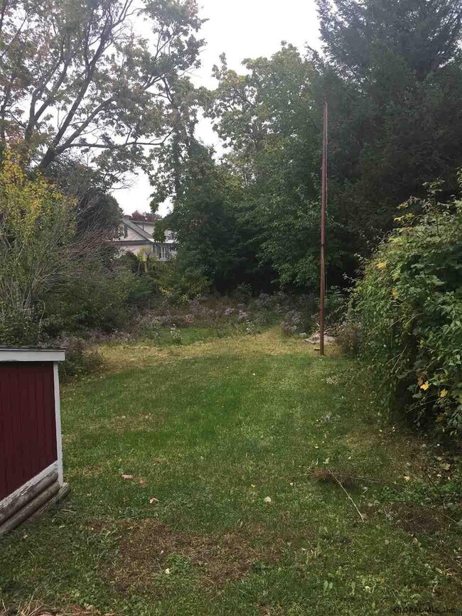 835 Vischer Ave, Schenectady, NY 12306 - photo 3