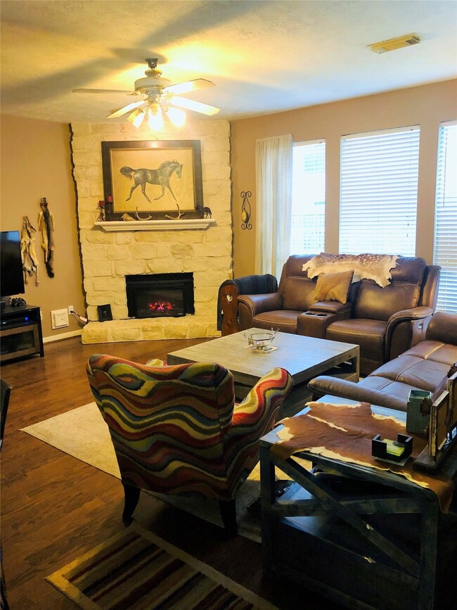 13622 Country Time Cir, Tomball, TX 77375 - photo 2