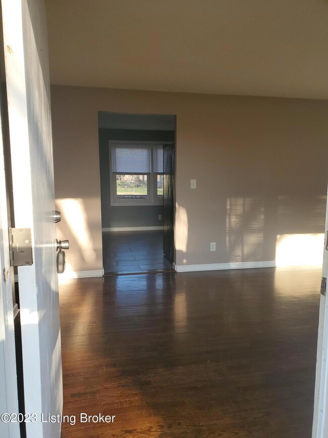 146 Becky McKinley Ave, Mount Washington, KY 40047 - photo 3