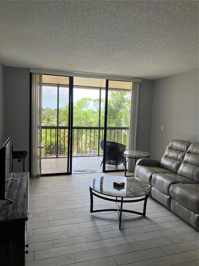 Wanamaker House unit 524, Port Charlotte, FL 33952 - photo 4