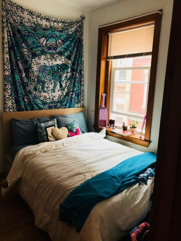 7 Margaret St unit 8, Boston, MA 02113 - photo 2