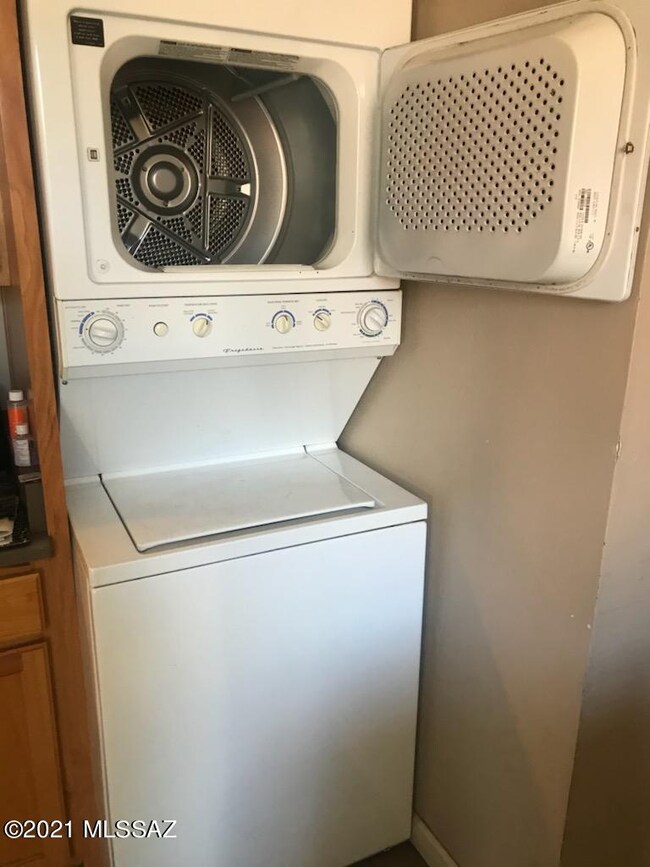 1050 E 7th St, Tucson, AZ 85719 - photo 6