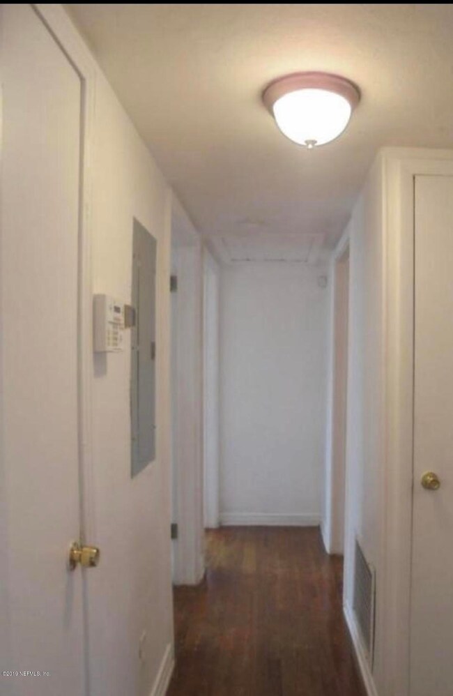 9749 Macarthur Ct N, Jacksonville, FL 32246 - photo 5