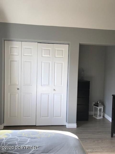 5761 College Dr unit B, Anchorage, AK 99504 - photo 7