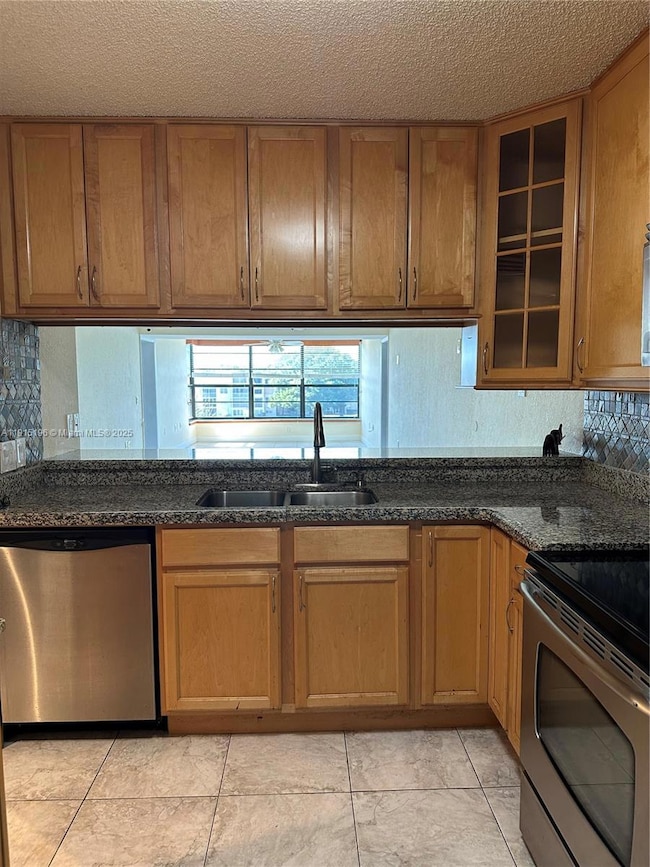 1526 Whitehall Dr unit 403, Davie, FL 33324 - photo 3