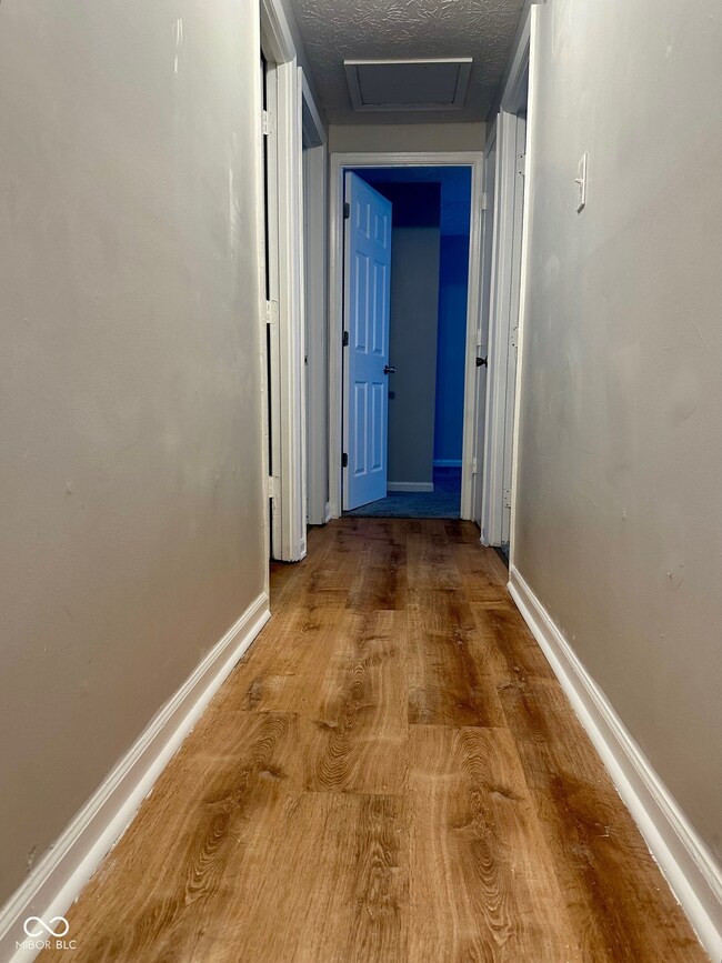 5847 Lakeland Dr, Indianapolis, IN 46220 - photo 7