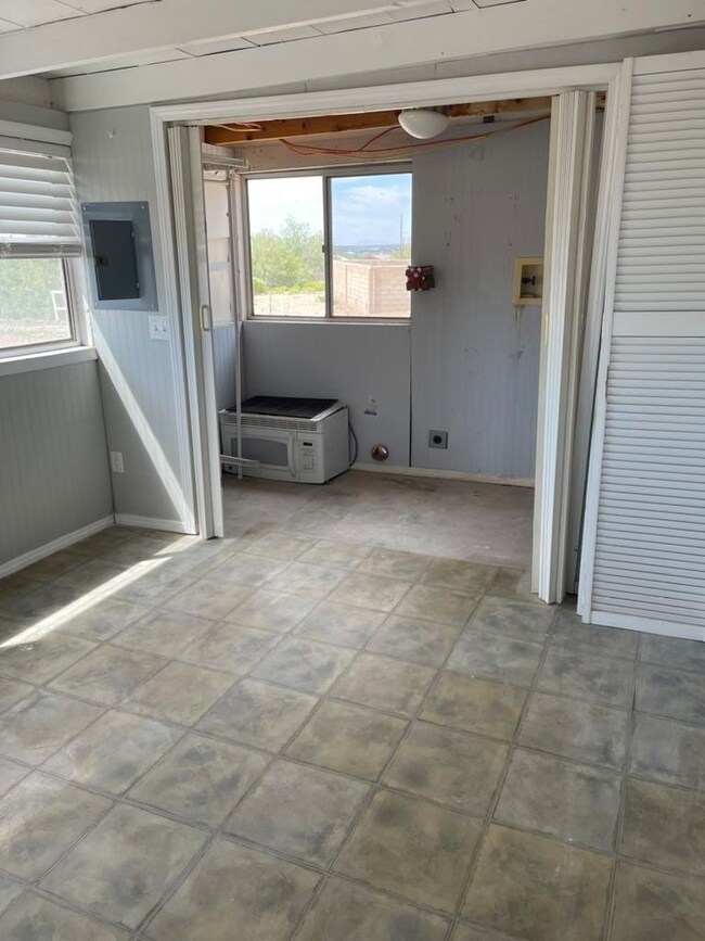 1122 S Canyon Rd, Alamogordo, NM 88310 - photo 6