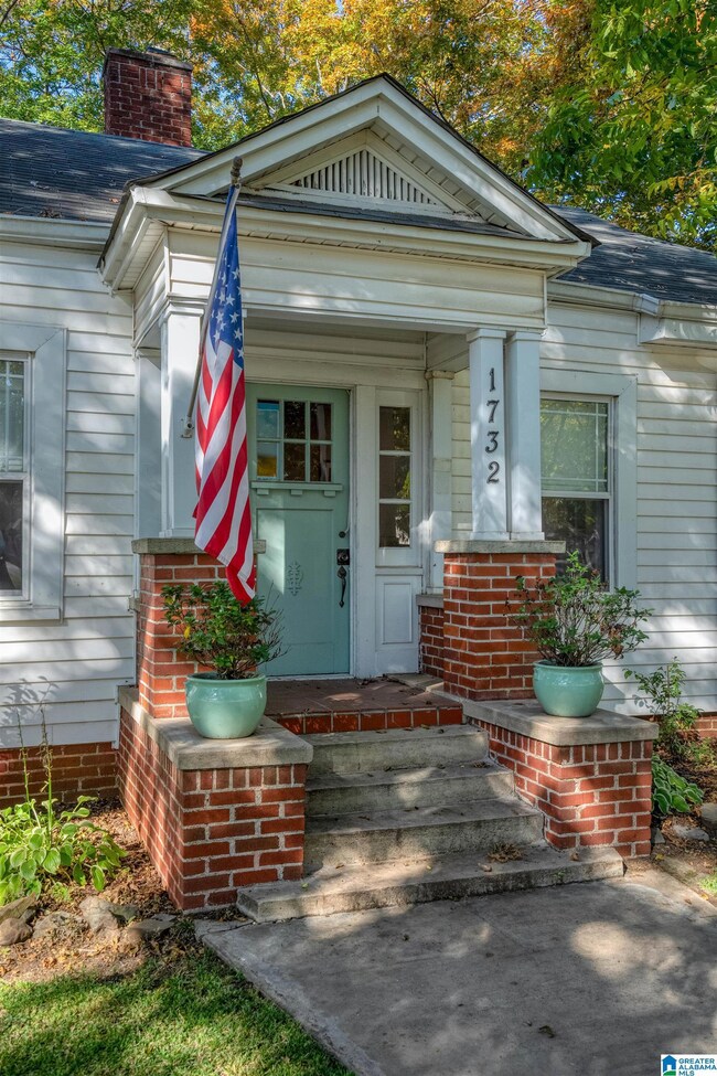1732 Whitmire St, Leeds, AL 35094 - photo 5