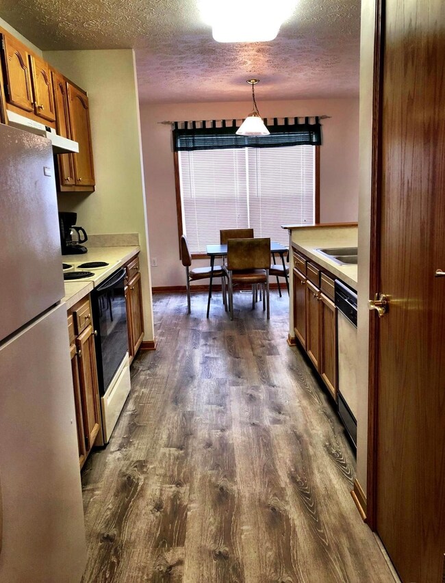 657 Millcrest Dr unit 657, Marysville, OH 43040 - photo 5