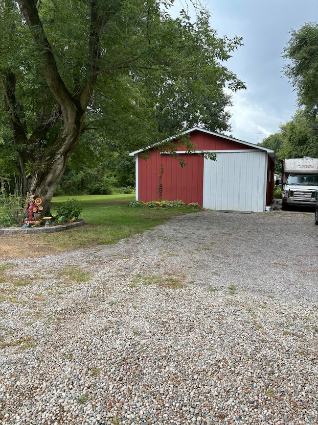 4539 W Saginaw Rd, Vassar, MI 48768 - photo 4