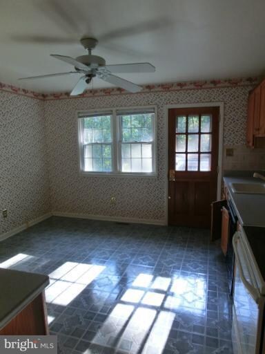 4404 Braeburn Dr, Fairfax, VA 22032 - photo 5