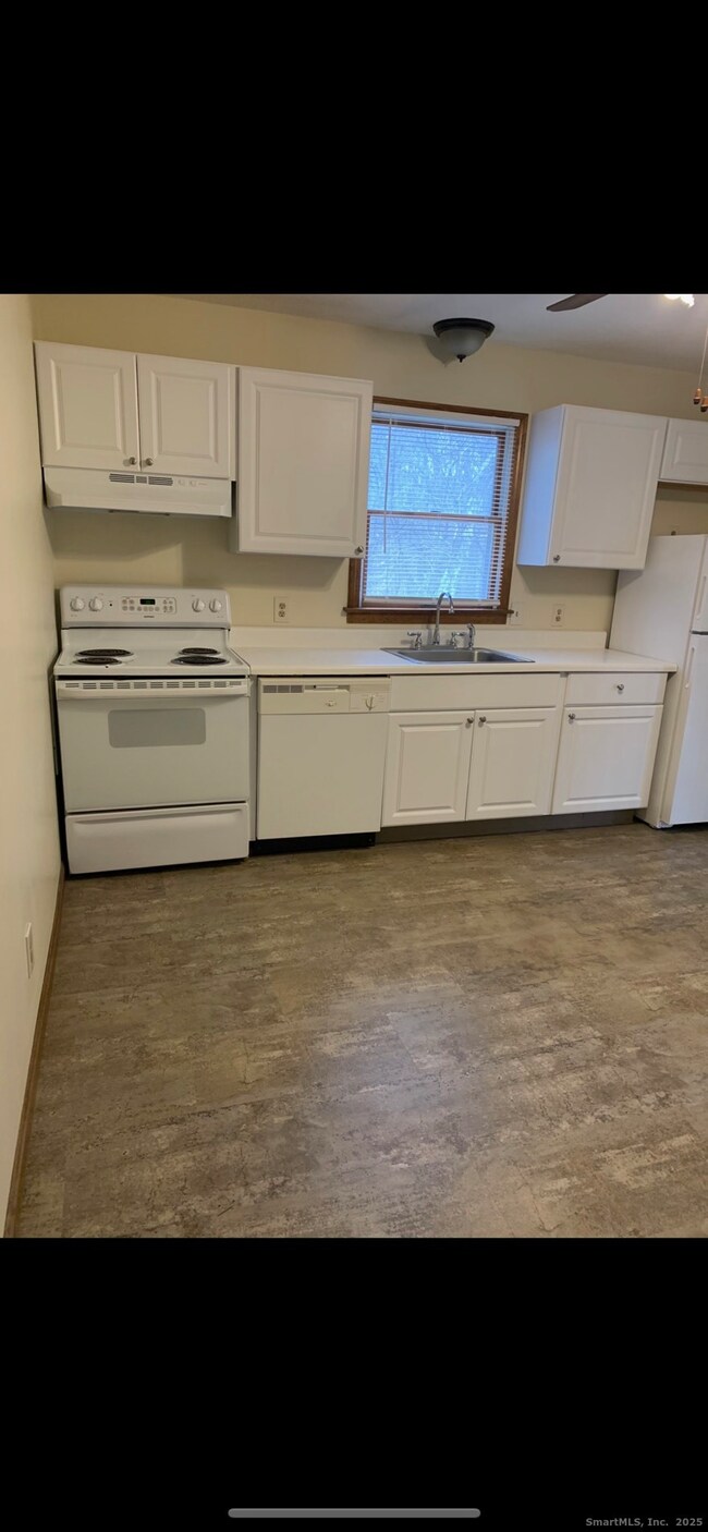 unlisted-address, Gales Ferry, CT 06335 - photo 4