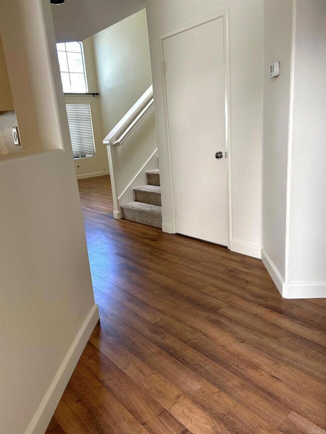 1230 Natoma Way unit C, Oceanside, CA 92057 - photo 4