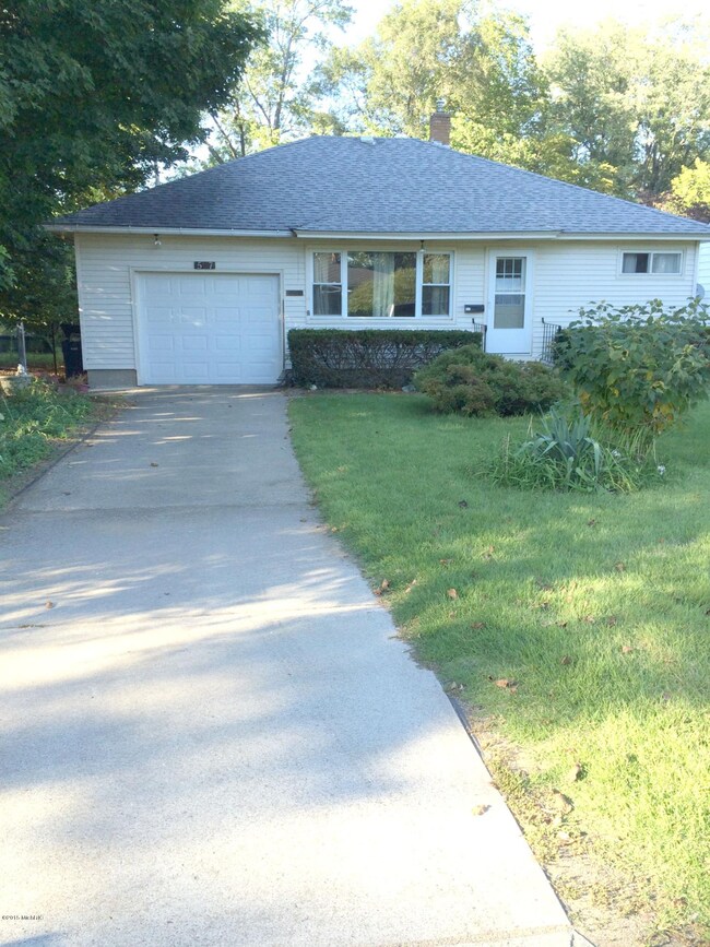 RMD_single driveway_stall garage