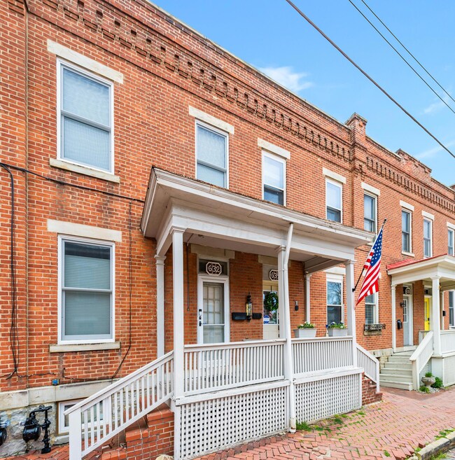 634 S Lazelle St, Columbus, OH 43206 - photo 2