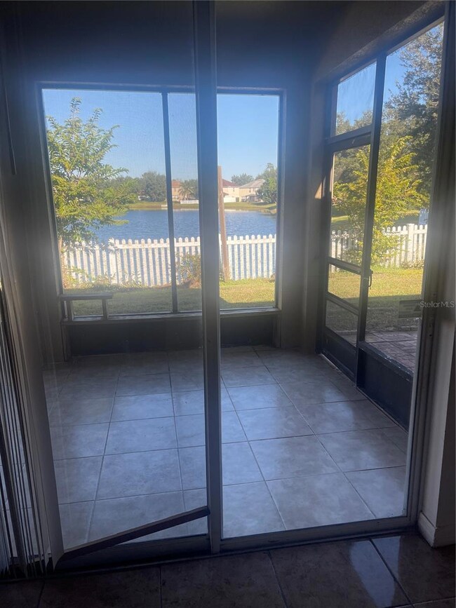 14869 Myakka Crown Dr, Orlando, FL 32828 - photo 5