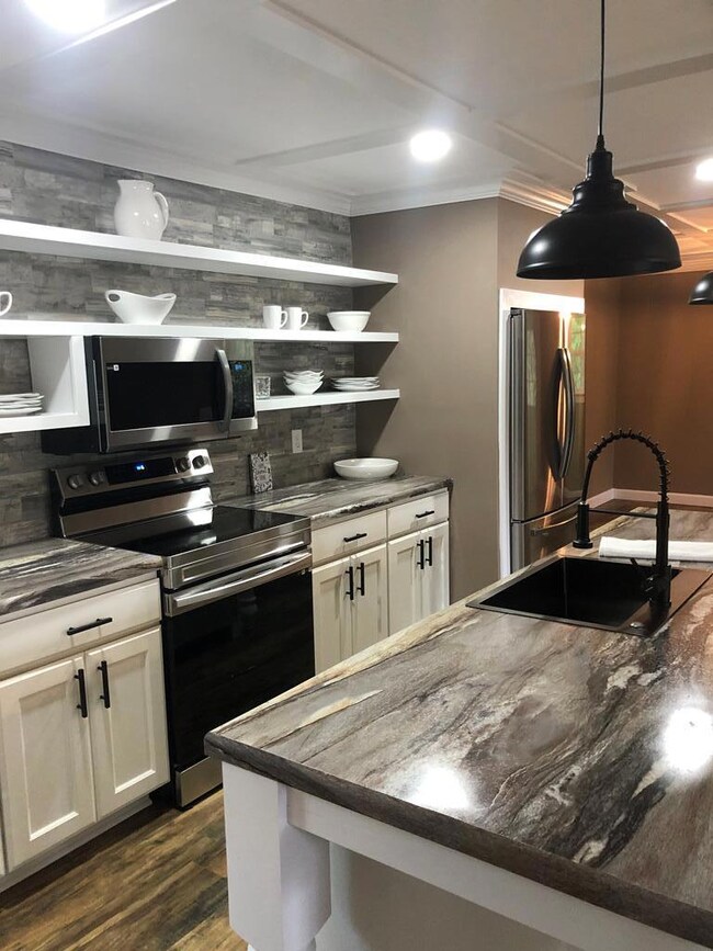 413 W 7th St, Vidalia, GA 30474 - photo 5