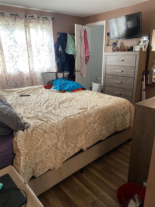 2100 Service Rd, Opa Locka, FL 33054 - photo 6